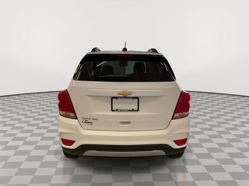 Used 2021 Chevrolet Trax LT AWD/4WD image 9