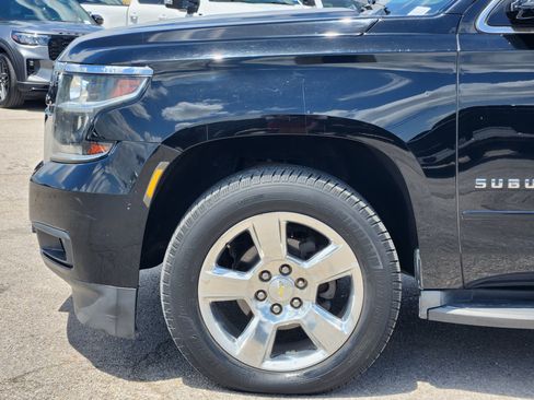 Used 2015 Chevrolet Suburban LT RWD image 9