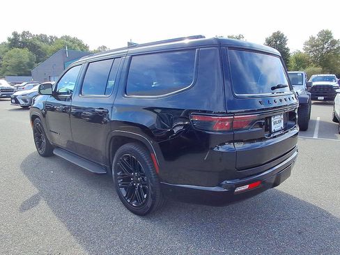 Used 2024 Jeep Wagoneer Series II w/ Convenience Group I AWD/4WD image 6