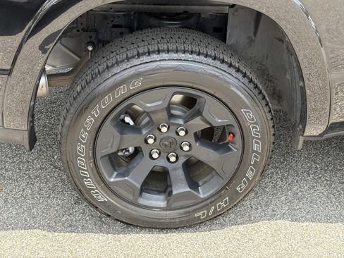 Used 2026 RAM 1500 Big Horn AWD/4WD image 17
