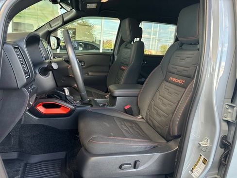 Used 2024 Nissan Frontier PRO-4X w/ Technology Package AWD/4WD image 10