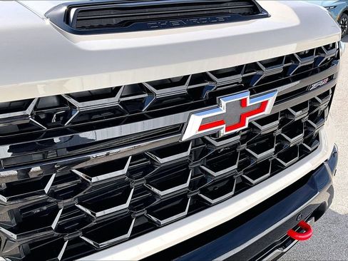 Used 2026 Chevrolet Silverado 2500 ZR2 AWD/4WD image 35
