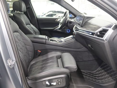 Used 2024 BMW X6 M60i AWD/4WD image 35