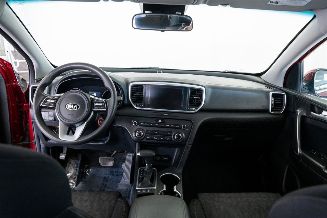 Used 2020 Kia Sportage LX AWD/4WD image 14