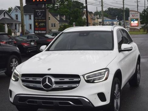 Used 2022 Mercedes-Benz GLC 300 image 2