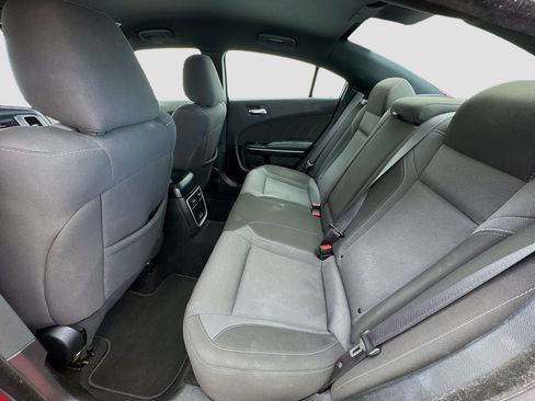 Used 2022 Dodge Charger SXT RWD image 15