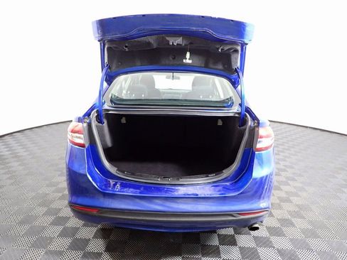 Used 2018 Ford Fusion SE image 11