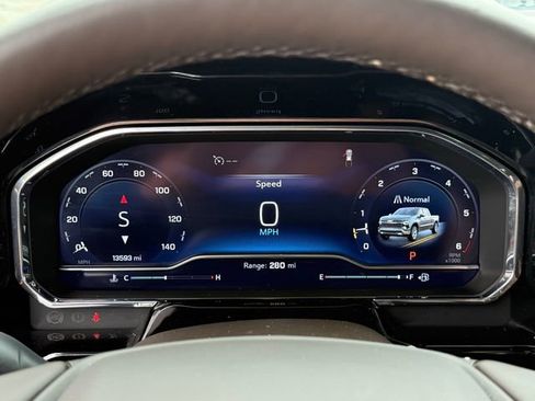 Used 2025 Chevrolet Silverado 1500 LT w/ Texas Edition Plus RWD image 14