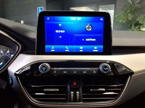 Used 2021 Ford Escape SEL image 18