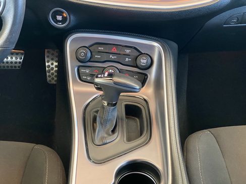 Used 2019 Dodge Challenger R/T w/ Driver Convenience Group RWD image 8