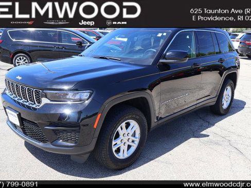 Certified 2024 Jeep Grand Cherokee Laredo AWD/4WD image 1