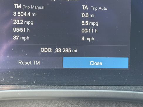 Certified 2023 Volvo XC40 B4 Plus w/ Driver Assist Package image 22