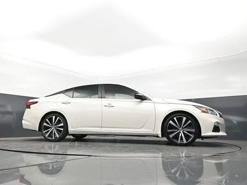 Used 2019 Nissan Altima 2.5 SR w/ SR Premium Package FWD image 28