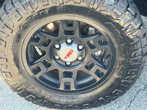 Used 2023 Toyota 4Runner TRD Off-Road Premium w/ Off Road Premium Plus Package AWD/4WD image 8