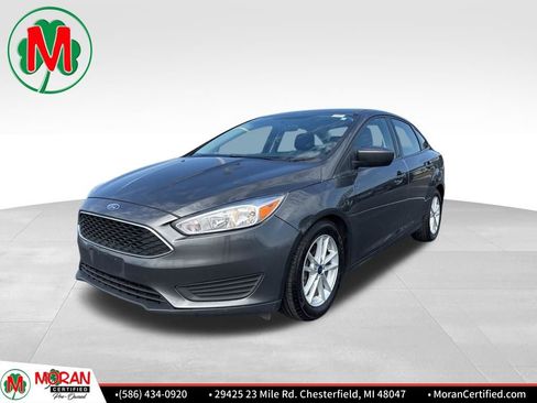 Used 2018 Ford Focus SE image 1