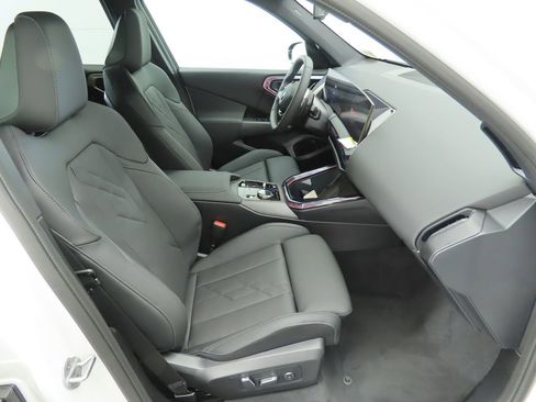 Certified 2025 BMW X3 xDrive30i w/ Convenience Package image 20