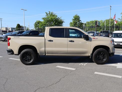 Used 2023 Chevrolet Silverado 1500 LT Trail Boss w/ Protection Package AWD/4WD image 11