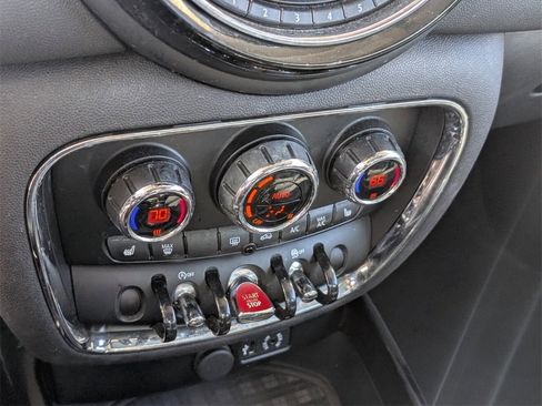 Used 2016 MINI Cooper Clubman image 23