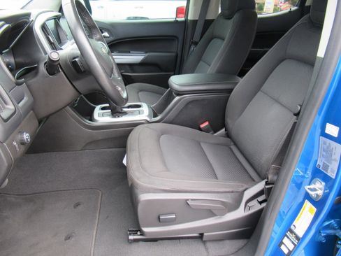Used 2022 Chevrolet Colorado LT w/ LT Convenience Package RWD image 17