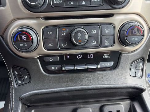 Used 2018 GMC Yukon Denali w/ Denali Ultimate Package AWD/4WD image 16