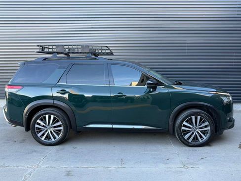 Used 2022 Nissan Pathfinder Platinum w/ Cargo Package AWD/4WD image 10