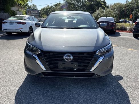 Used 2025 Nissan Sentra SV image 8