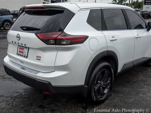 Used 2026 Nissan Rogue SV w/ Cold Weather Package AWD/4WD image 8
