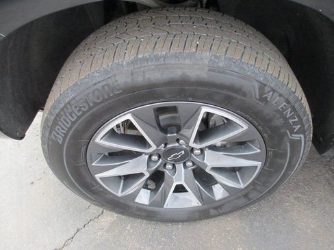 Used 2022 Chevrolet Tahoe Z71 w/ Luxury Package image 13