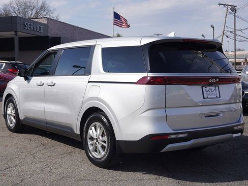 Used 2023 Kia Carnival LX FWD image 10