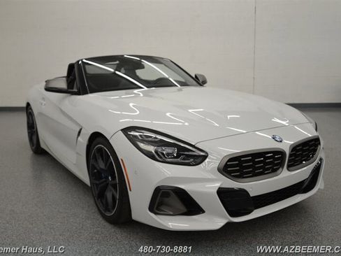 Used 2024 BMW Z4 M40i w/ Premium Package image 7