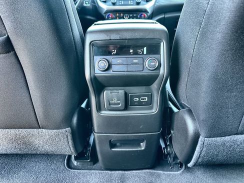 Certified 2023 GMC Acadia SLE w/ Driver Convenience Package image 21