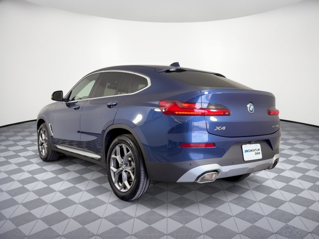 Used 2025 BMW X4 xDrive30i AWD/4WD image 3