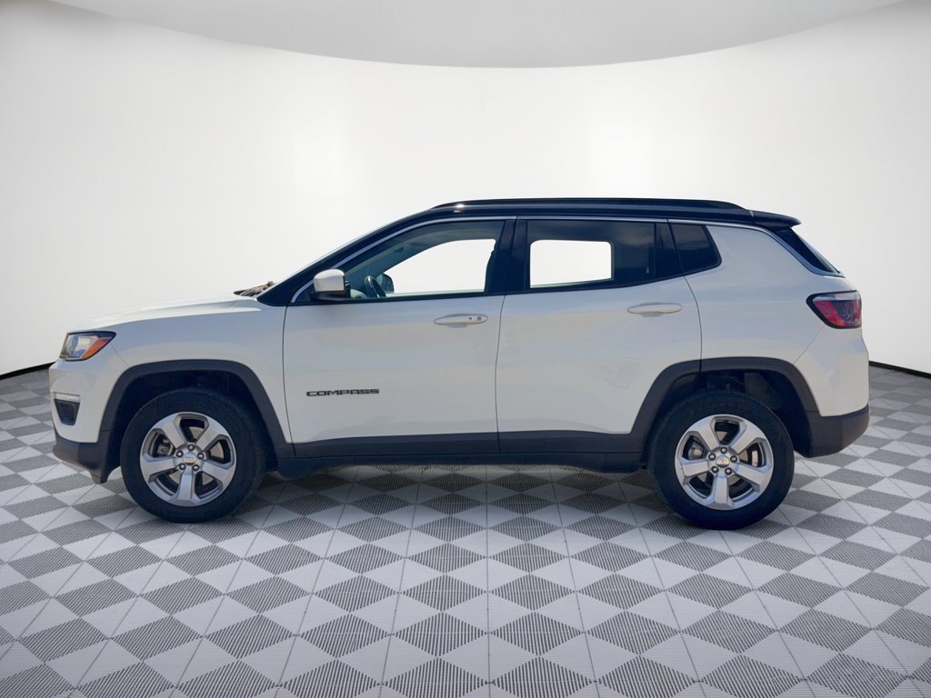Used 2018 Jeep Compass Latitude w/ Popular Equipment Group AWD/4WD image 2