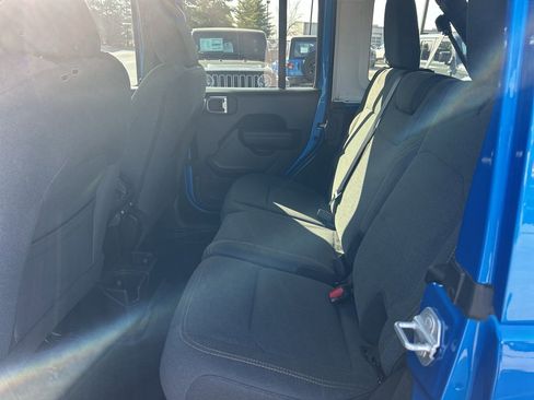 Used 2024 Jeep Wrangler Willys image 17