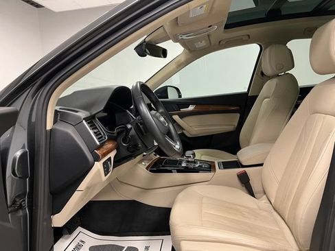 Used 2022 Audi Q5 2.0T Premium Plus AWD/4WD image 18