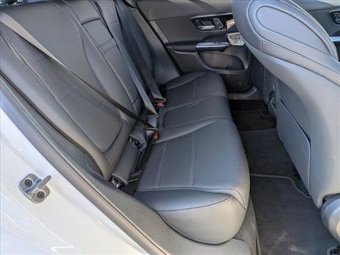 Certified 2025 Mercedes-Benz GLC 300 image 21