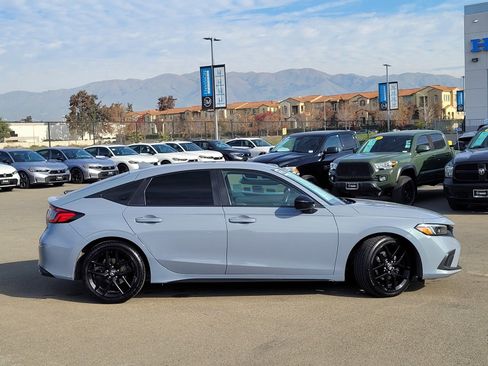 Used 2022 Honda Civic Sport image 4