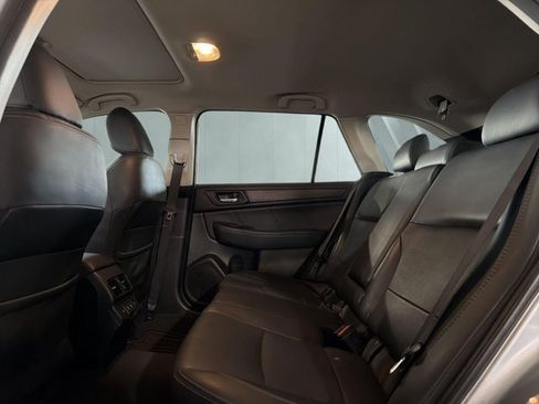 Used 2019 Subaru Outback 2.5i Limited AWD/4WD image 11