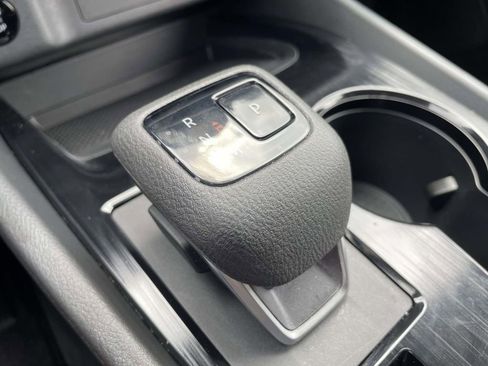 Used 2025 Nissan Rogue SV FWD image 26