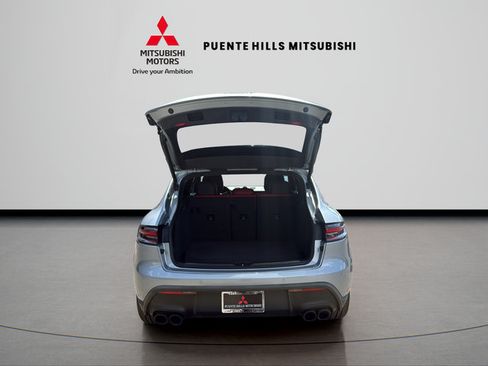 Used 2023 Porsche Macan Turbo AWD/4WD image 9