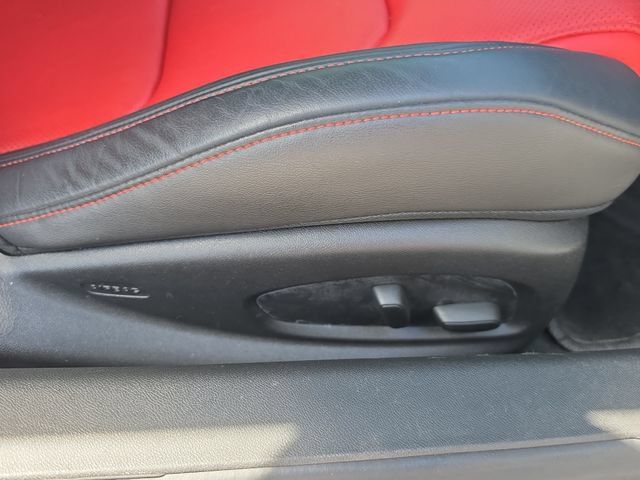 Used 2017 Chevrolet Camaro LT RWD image 10