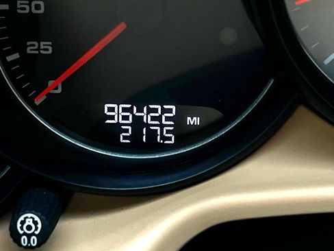 Used 2014 Porsche Panamera S image 63