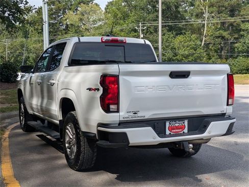 Used 2023 Chevrolet Colorado LT w/ LT Convenience Package II image 4