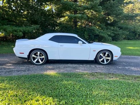 Used 2012 Dodge Challenger SRT8 w/ Premium Sound Group RWD image 2