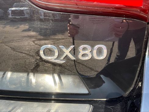 Used 2022 INFINITI QX80 Sensory w/ Cargo Package AWD/4WD image 23