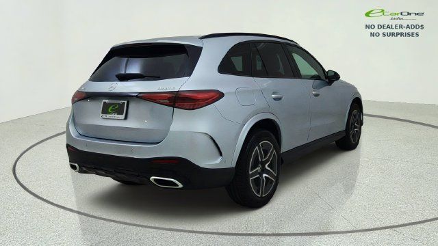 Used 2025 Mercedes-Benz GLC 300 4MATIC image 6