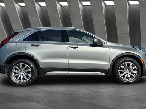 Certified 2023 Cadillac XT4 Premium Luxury image 3