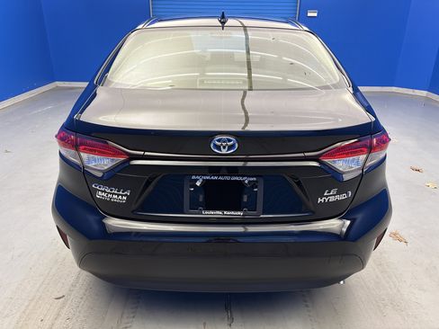 Used 2024 Toyota Corolla LE image 6