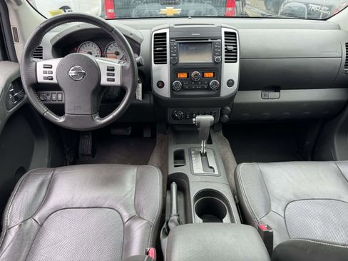 Used 2013 Nissan Frontier PRO-4X w/ Pro-4x Luxury Pkg AWD/4WD image 9