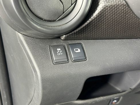 Used 2019 Nissan Kicks S FWD image 20